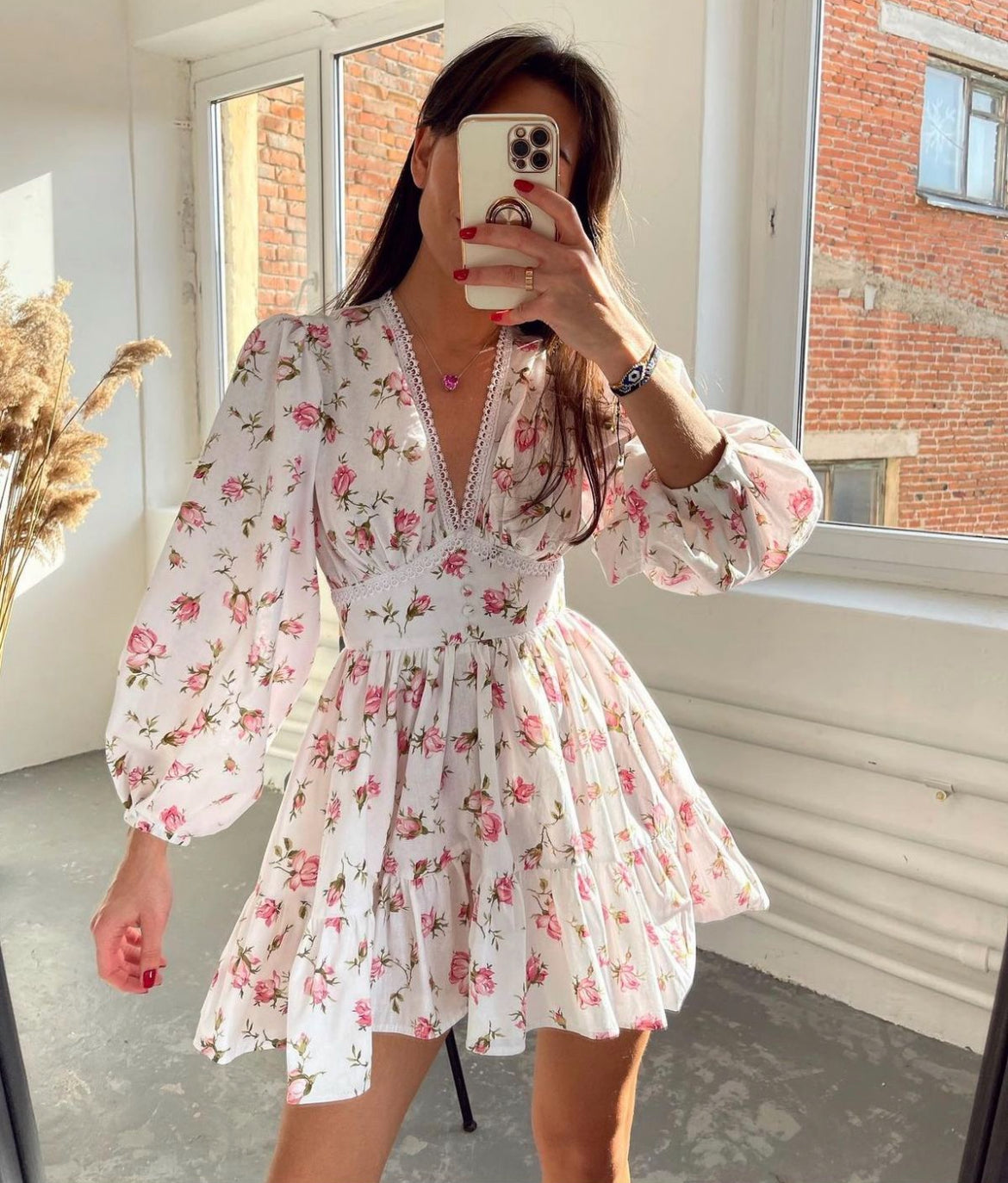 Women’s Floral Mini Dress With Long Puff Sleeves And V-Neckline