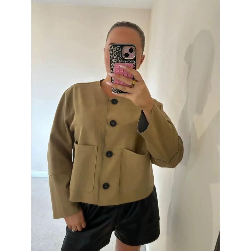 Women's Cropped Blazer Jacket with Long Sleeves and Elegant Tailored Fit